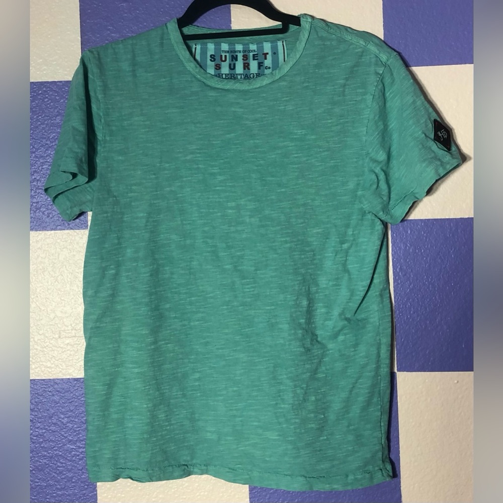 NWOT Johnson Motor Co Soft Cotton Tee in Green with Sleeve Patch - Size XS